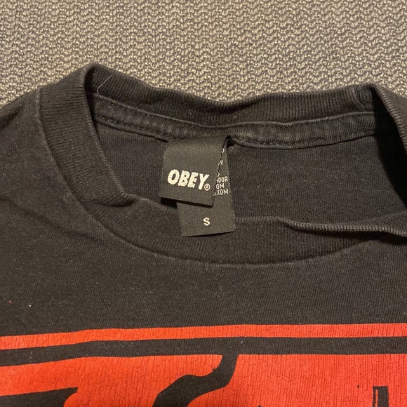 Vintage obey black tee with logo - Picture 4 of 6